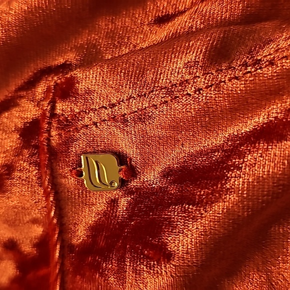 Fabletics Red Velour Cropped Hoodie Size M - Picture 4 of 5